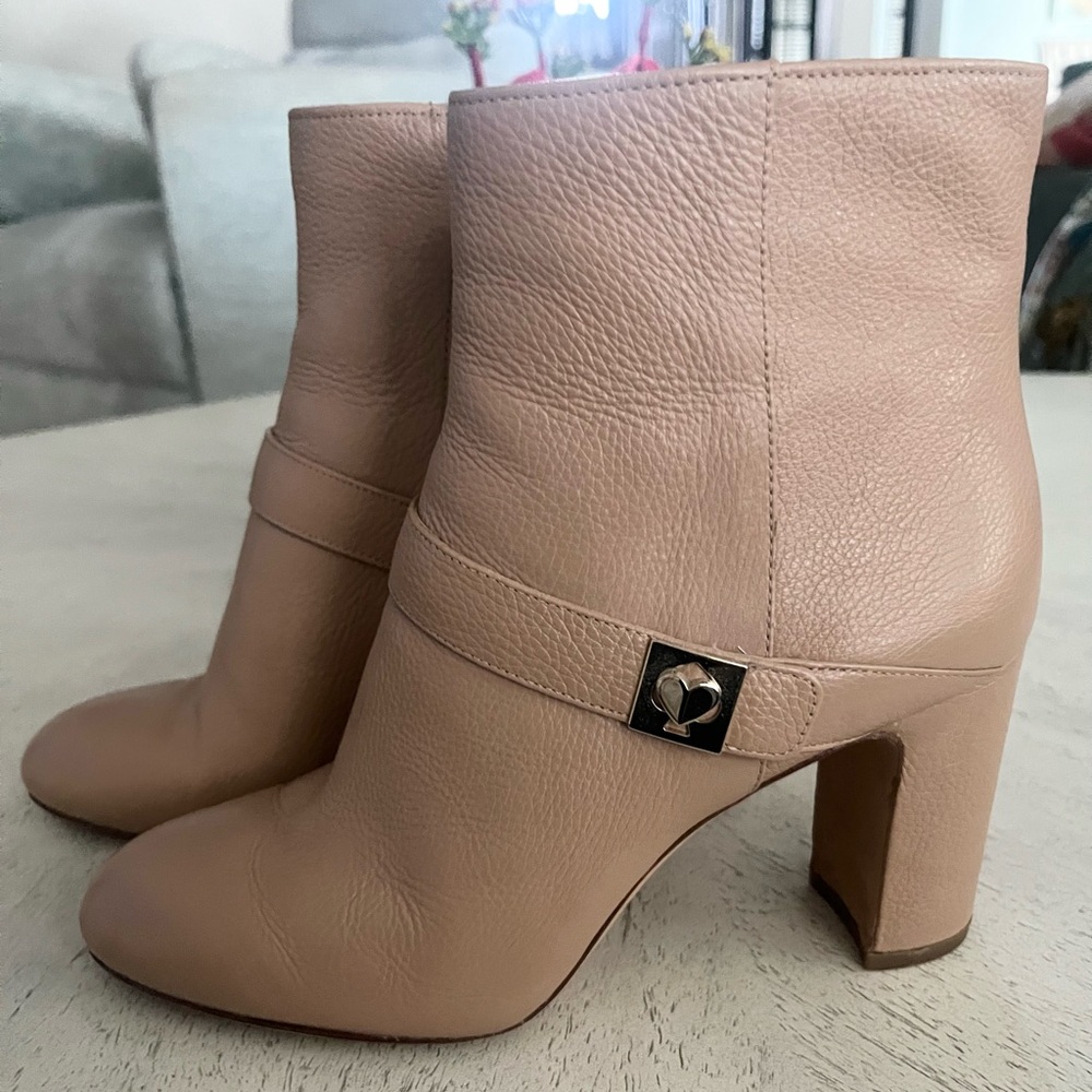 Kate Spade Camel Thatcher Boots size 7.5M